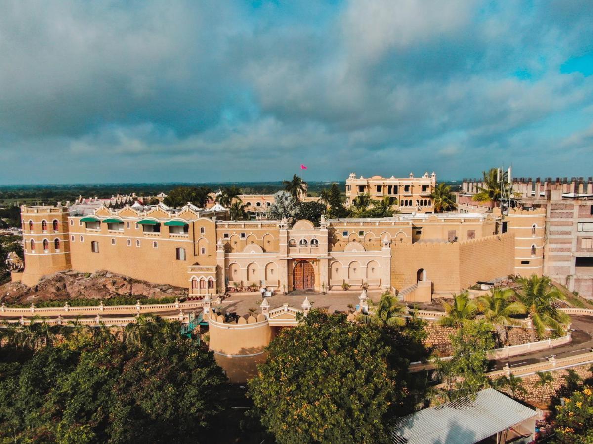 Heritage Khirasara Palace Rádzskot Kültér fotó