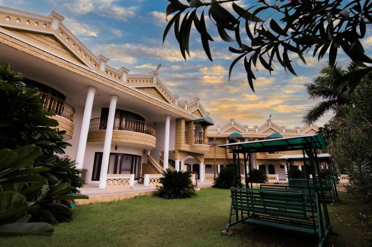 Heritage Khirasara Palace Rádzskot Kültér fotó