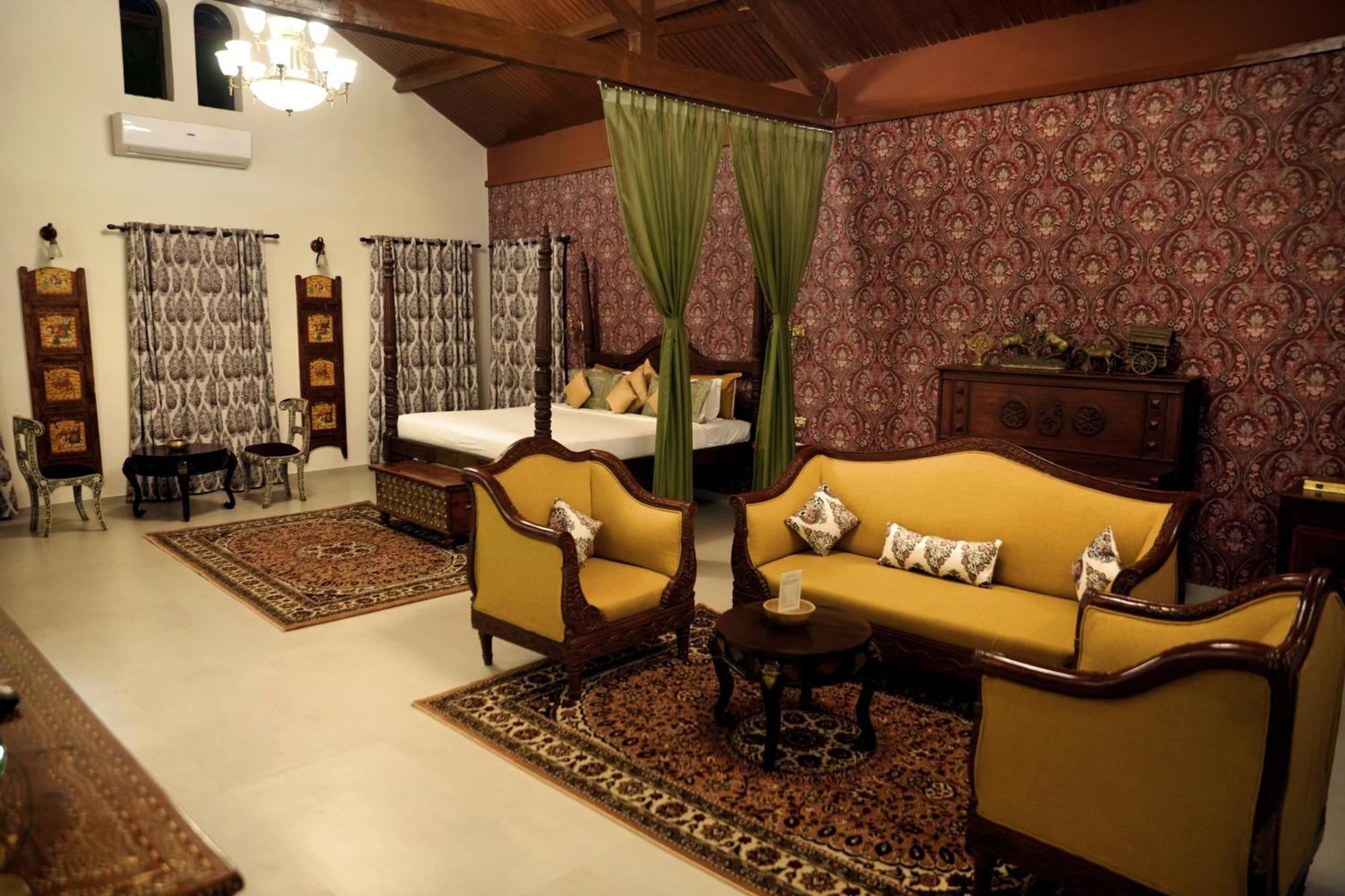 Heritage Khirasara Palace Rádzskot Kültér fotó